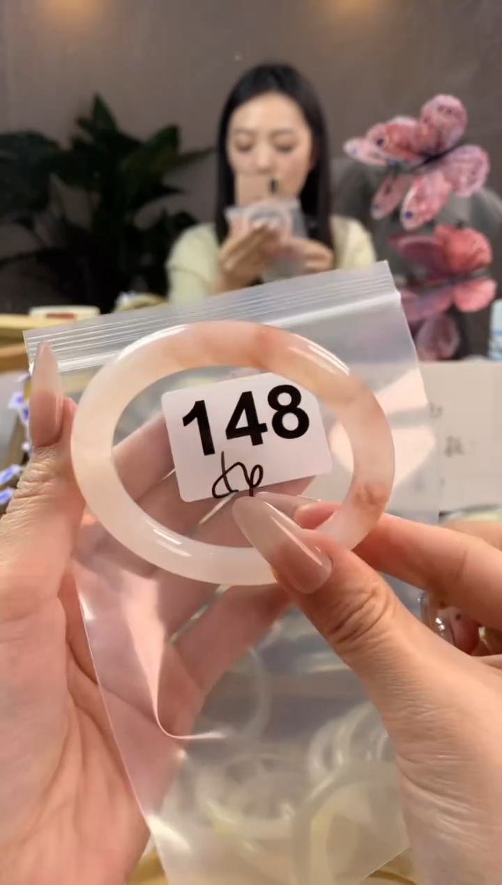 玛瑙/玉髓手镯未镶嵌桃花酿默认微抠148