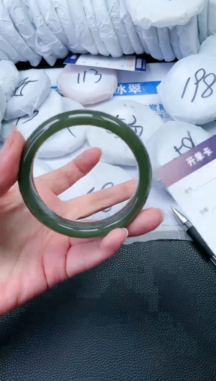 【闪购商品】和田玉手镯未镶嵌L971