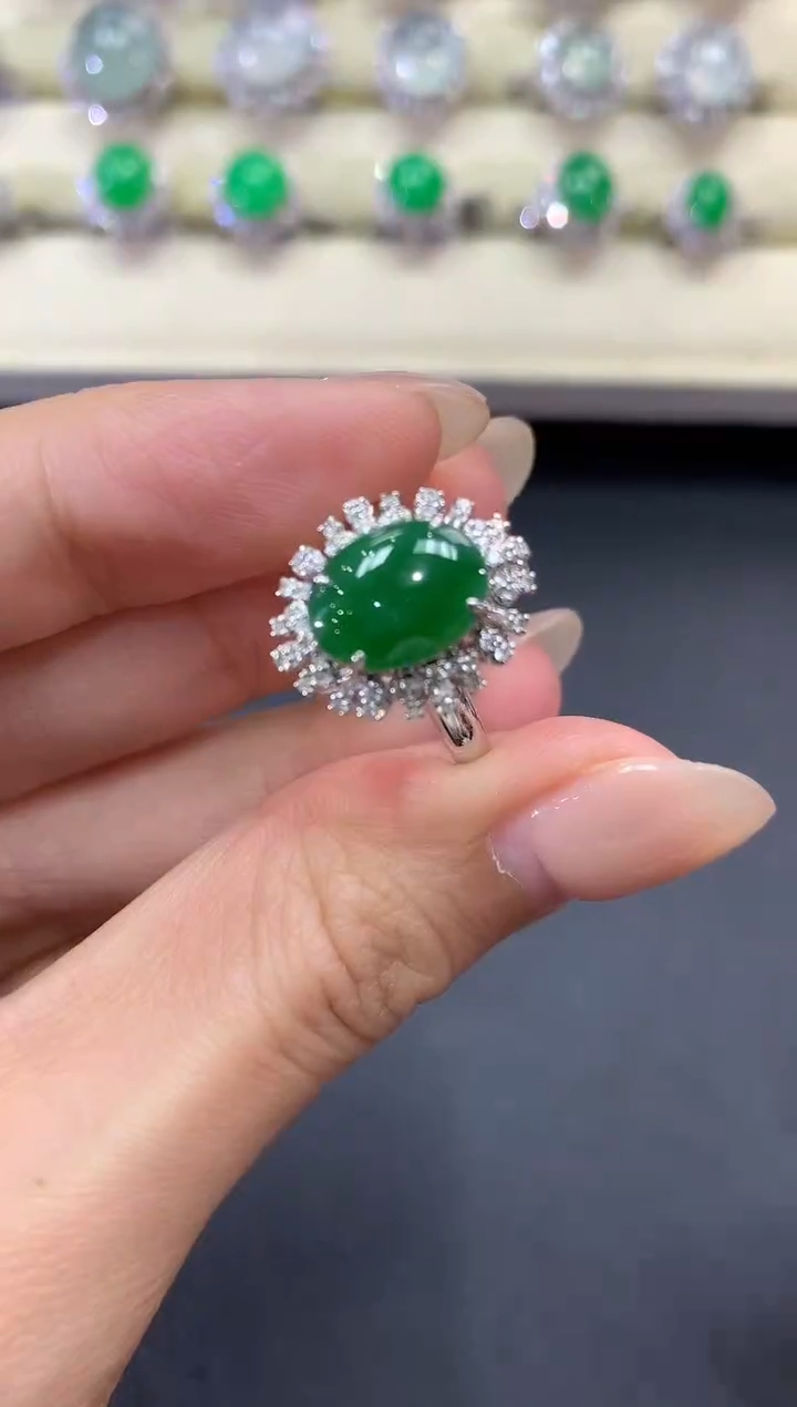 【闪购商品】翡翠戒指18K金镶嵌a190      