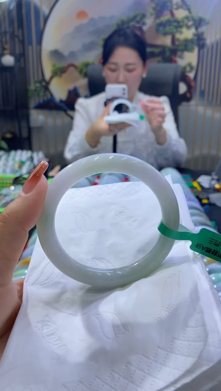 【闪购商品】翡翠手镯未镶嵌00002732