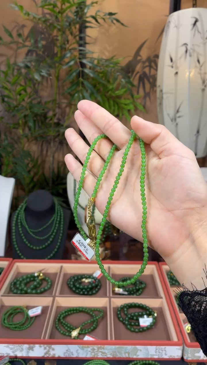 颈饰未镶嵌和田玉（碧玉）4苹果绿无矿毛衣链
