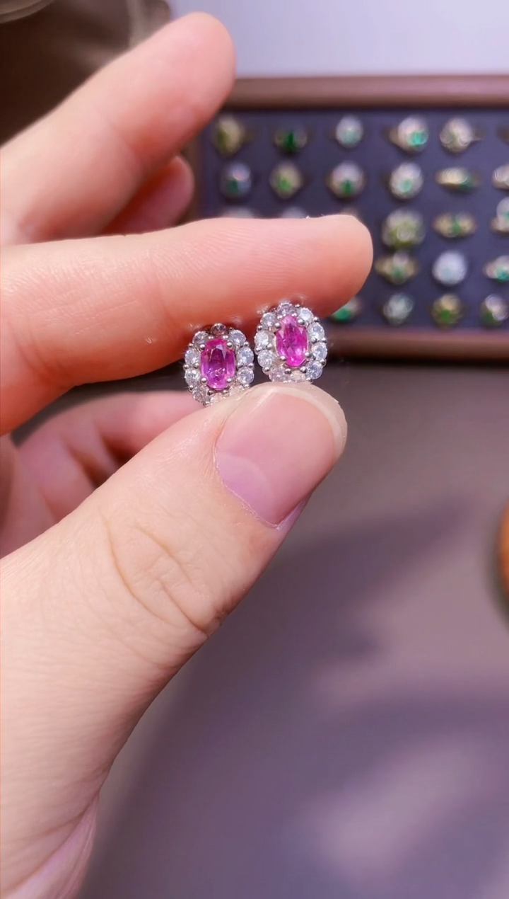 【闪购商品】彩色蓝宝石耳饰银S925镶嵌一对