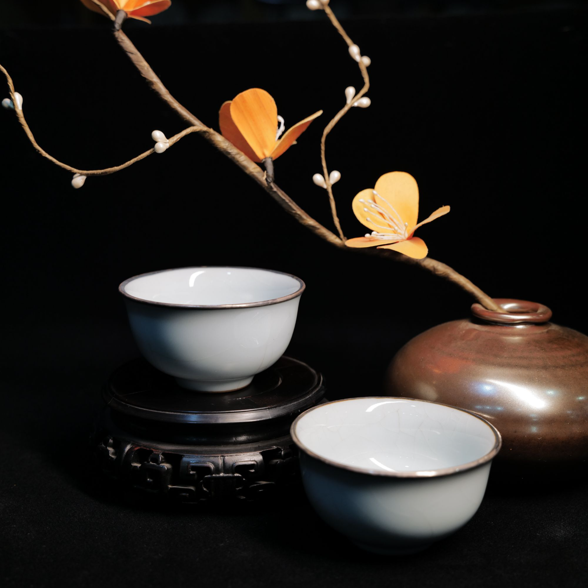 铁胎月白官窑压手杯 家用陶瓷