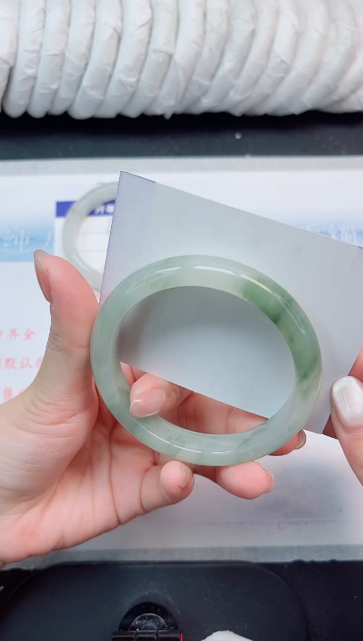 【闪购商品】石英质玉手镯未镶嵌140#58.3
