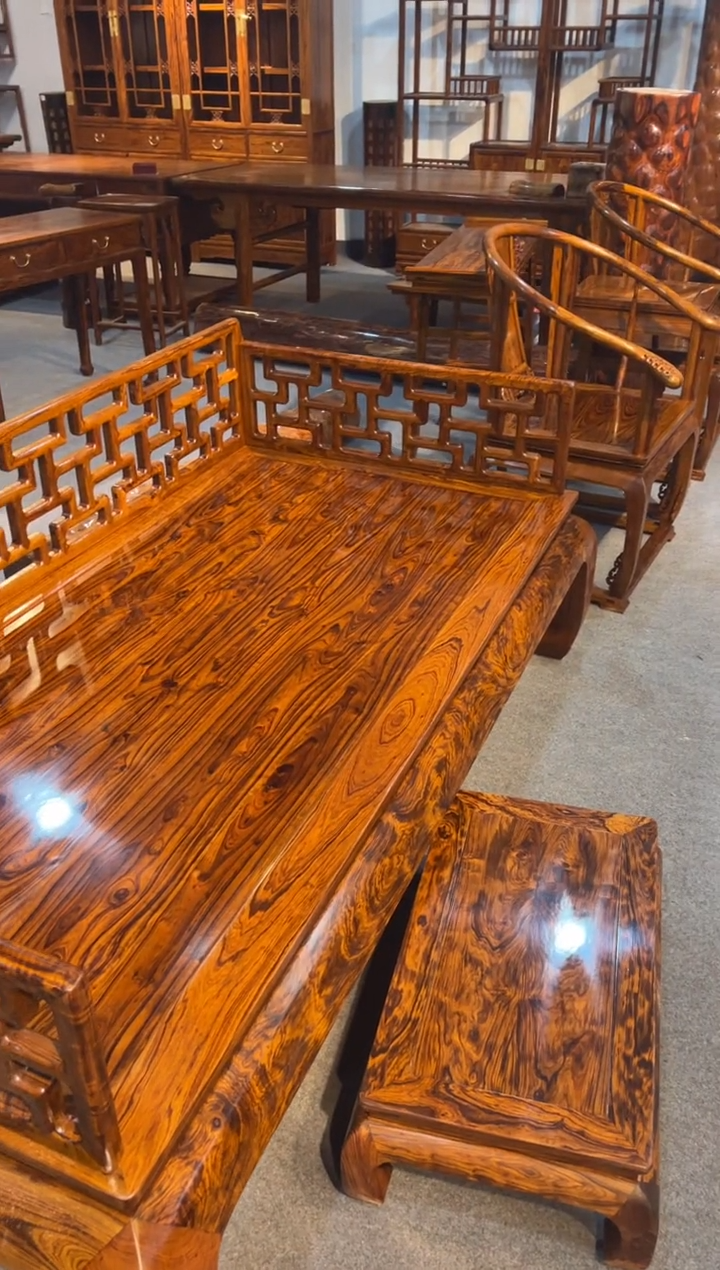 【闪购商品】花梨木类木雕罗汉床