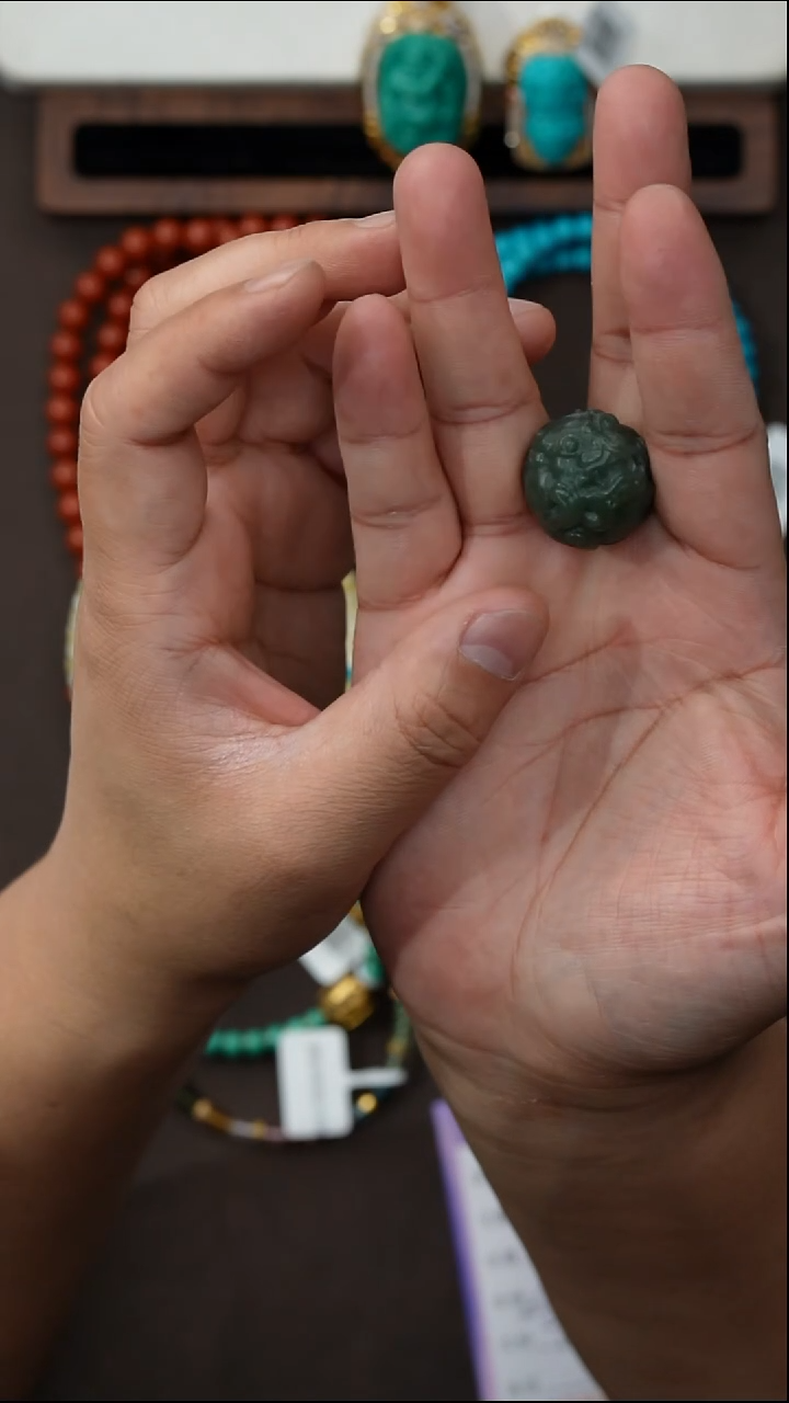 未镶嵌和田玉珠宝奇石向****圣和田玉配饰