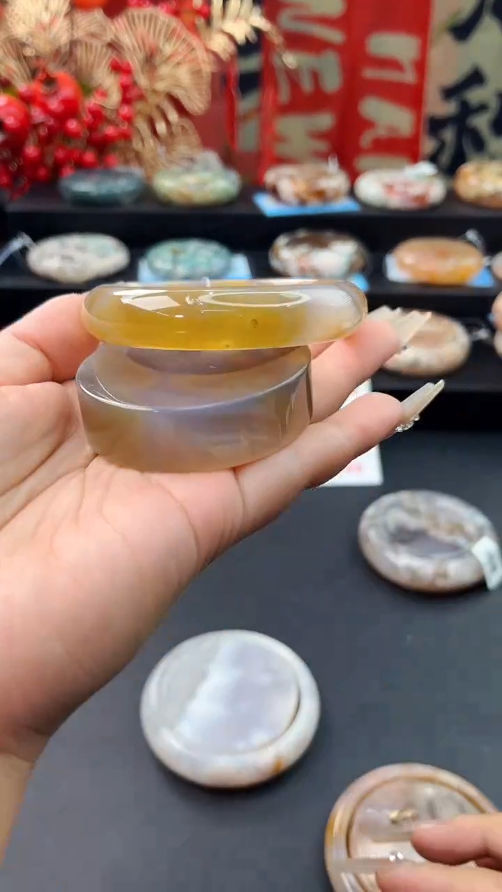 【闪购商品】石英质玉手镯未镶嵌赠送镯心（58圈口）无证书