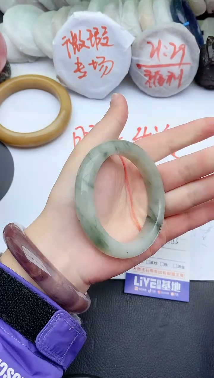 【闪购商品】石英质玉手镯未镶嵌E29+55/56