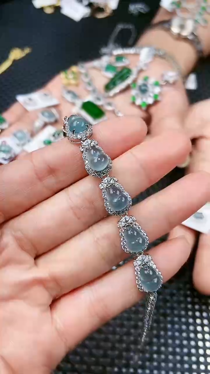 【闪购商品】翡翠手链未镶嵌11111111