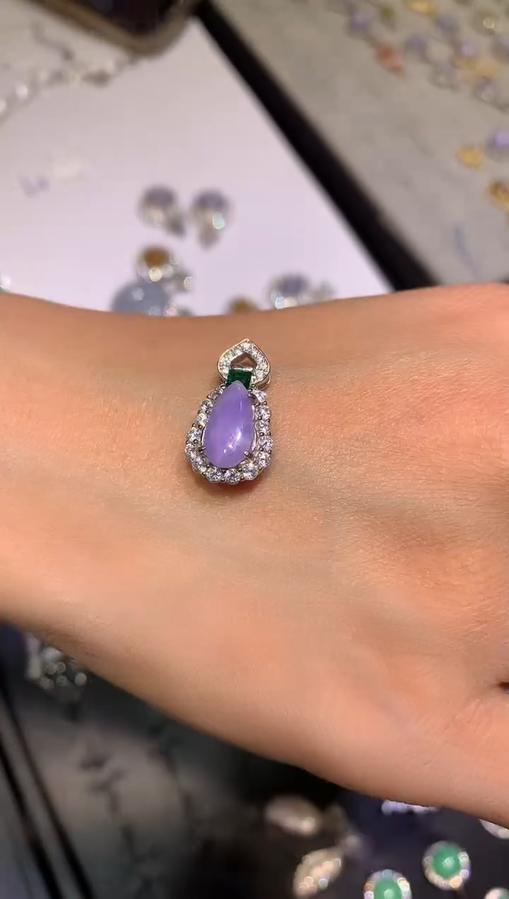 【闪购商品】翡翠吊坠(不含链)银S925镶嵌水滴