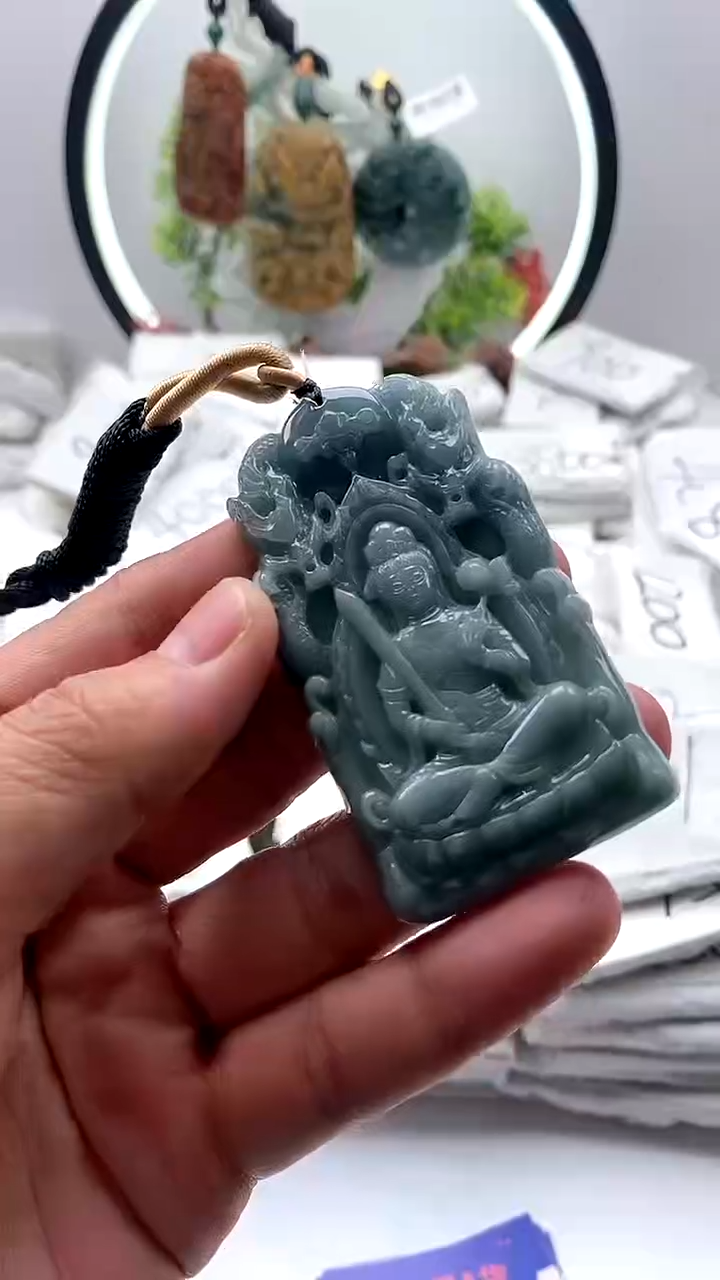 【闪购商品】翡翠颈饰未镶嵌虚空藏