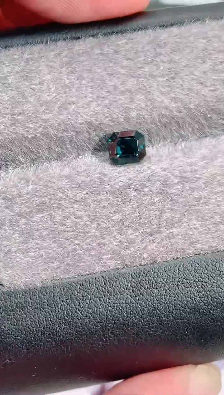 裸石尖晶石1.37-599天然尖晶石