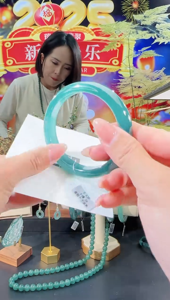 【闪购商品】定制翡翠手镯正圈未镶嵌58圈