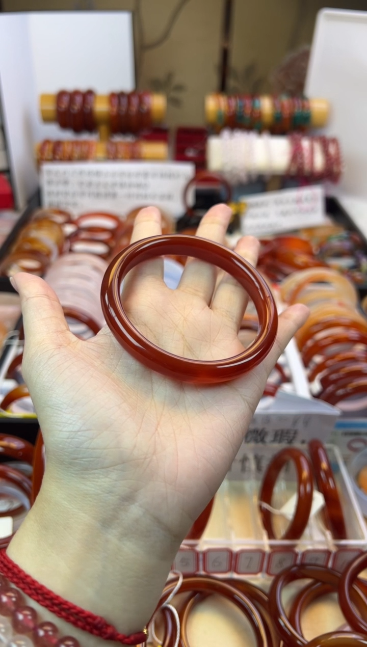 【闪购商品】玛瑙/玉髓手镯未镶嵌【默认微瑕】圈口58