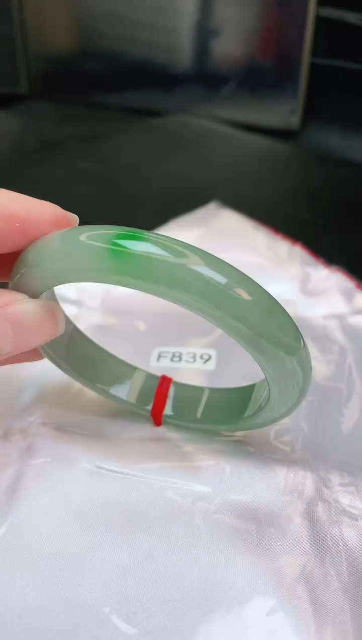 【闪购商品】翡翠手镯未镶嵌缅甸天然A货手镯