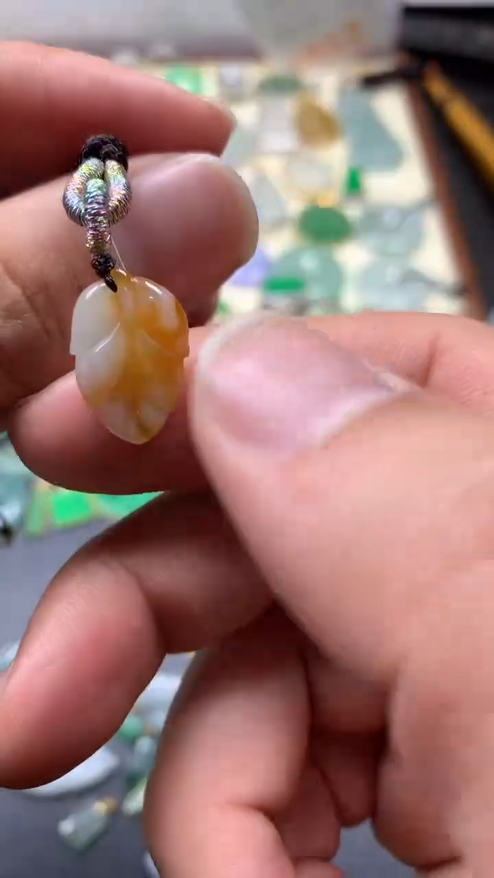 【闪购商品】翡翠颈饰未镶嵌020翡翠吊坠