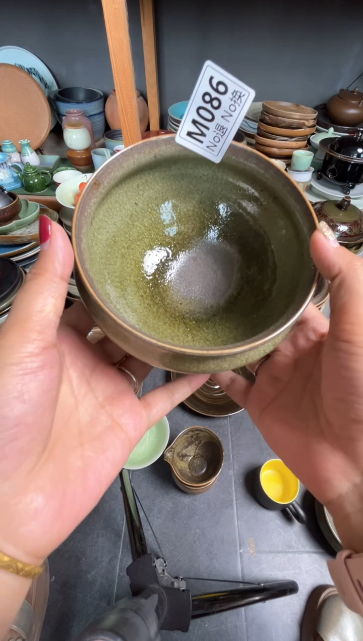 瓷片云**7m086玻化圆钵