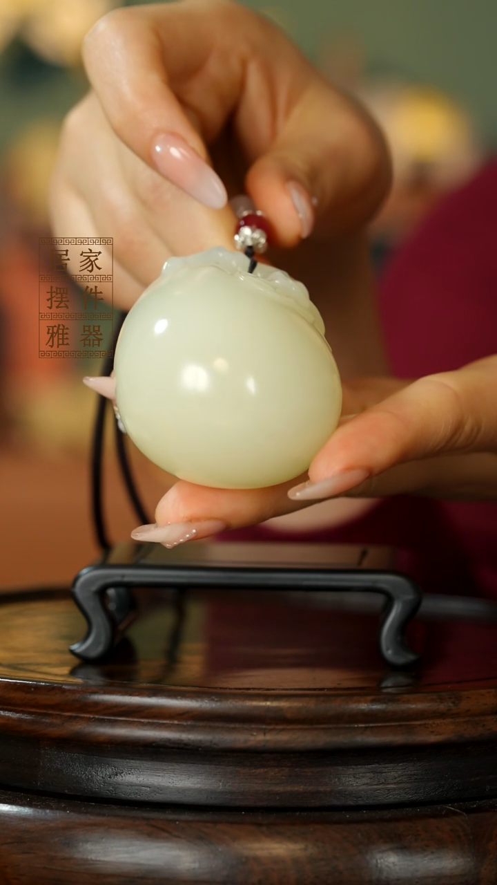 玉《钱袋子富得流油》摆件