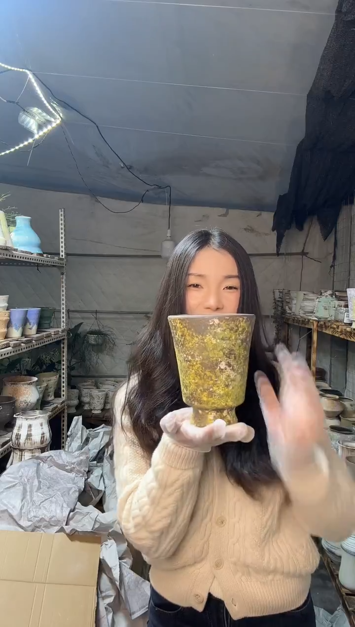 以实际为准z****0编号  227 景德镇手工手绘花盆