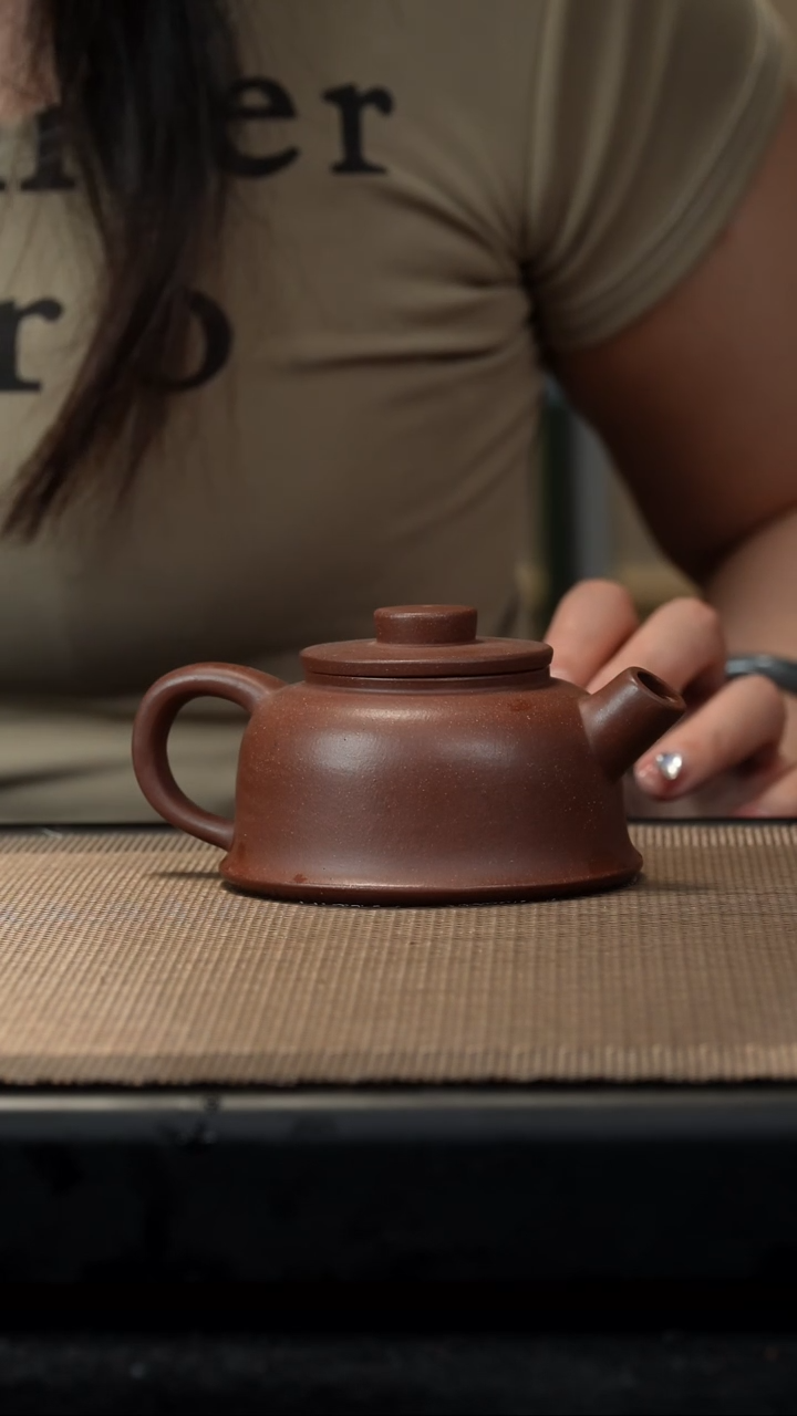 茶壶紫砂紫泥炮嘴巨轮150