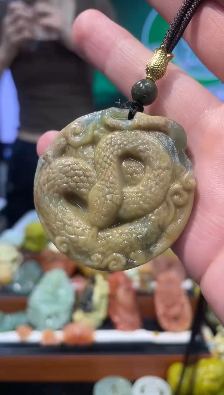 【闪购商品】岫玉吊坠未镶嵌·