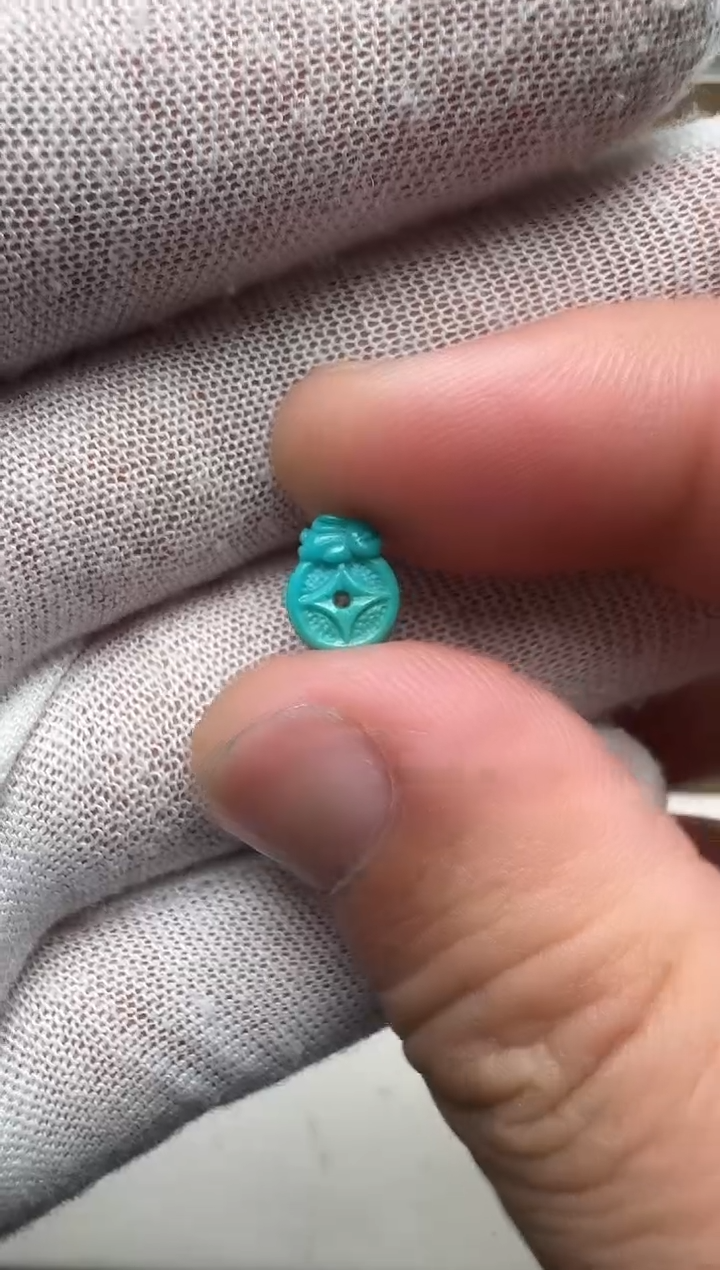 未镶嵌绿松石钱兔高9.2左右7.7厚3.8