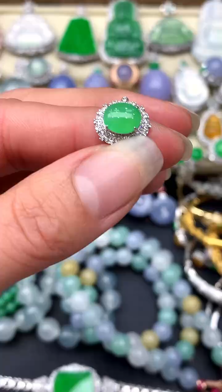 【闪购商品】翡翠戒指18K金镶嵌188-中国好珍宝