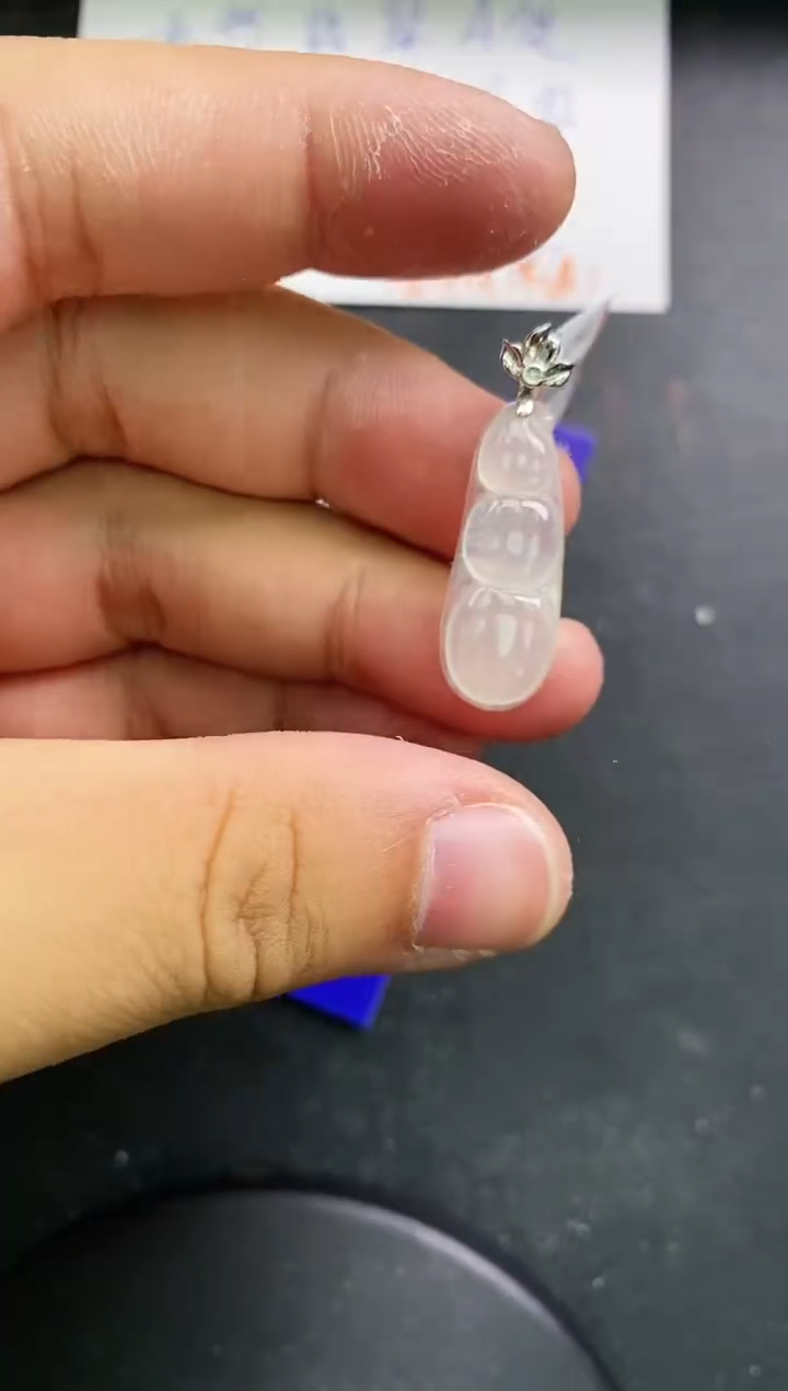 【闪购商品】翡翠颈饰18K金镶嵌天然翡翠A货赠皮绳