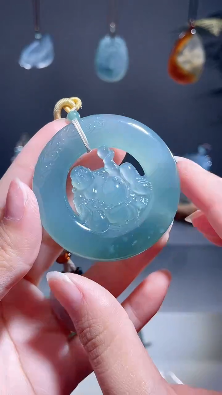 颈饰未镶嵌翡翠大肚佛