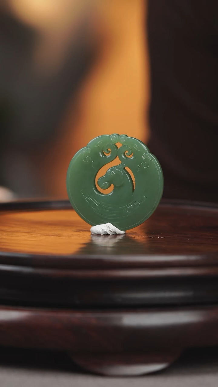 未镶嵌和田玉把件 