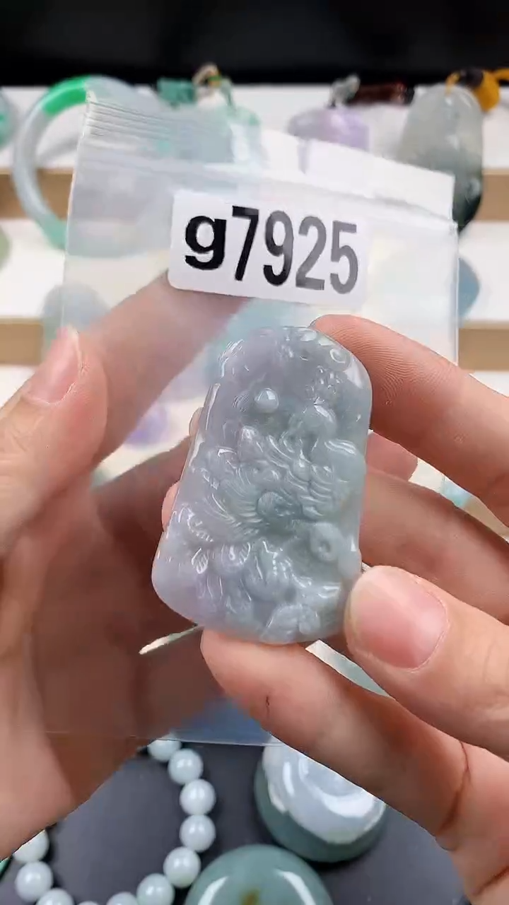 颈饰未镶嵌翡翠天然翡翠吊坠挂件