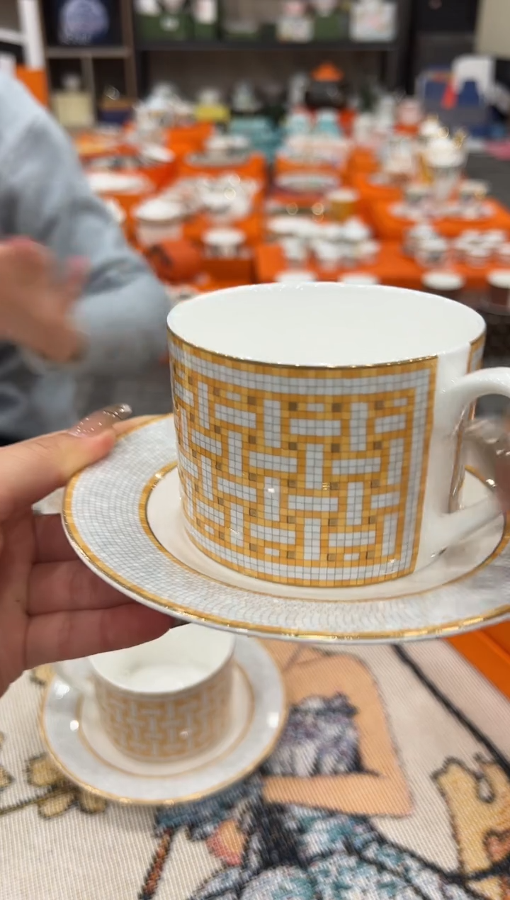 【闪购商品】杯H457--------------