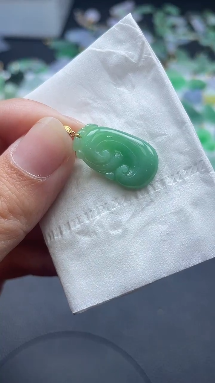 【闪购商品】翡翠颈饰18K金镶嵌翡翠