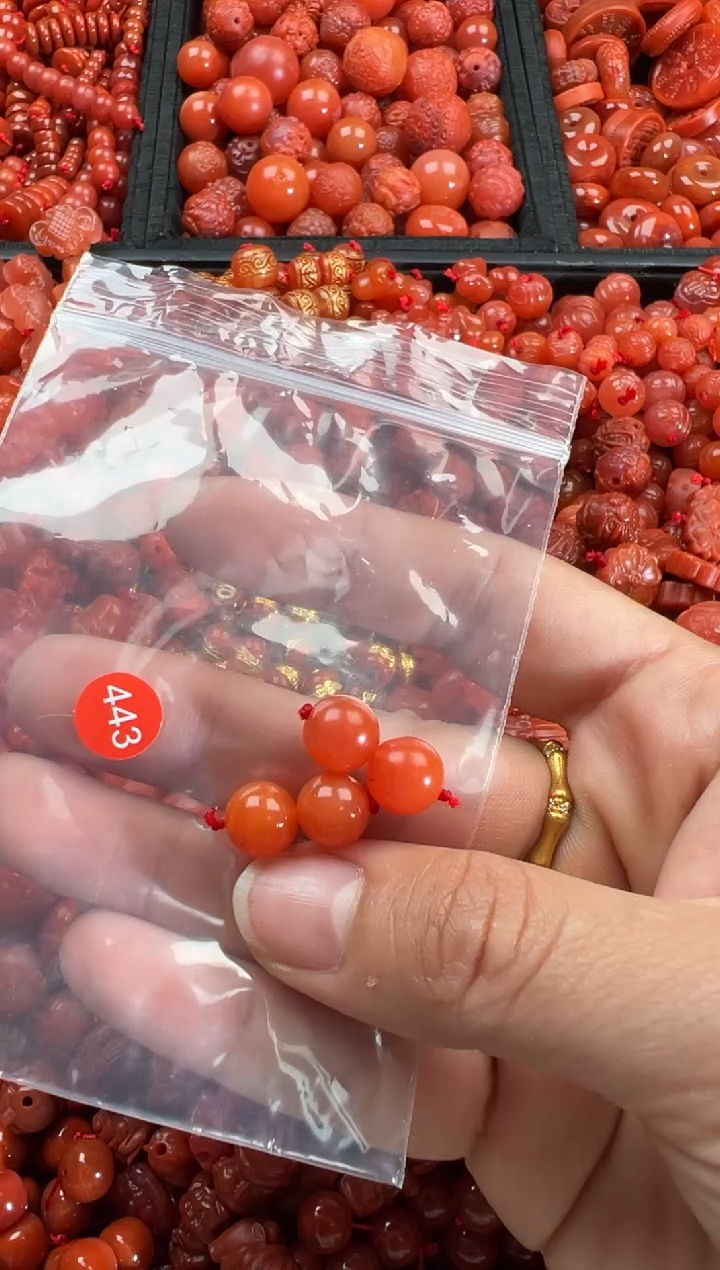 【闪购商品】南红玛瑙颈饰未镶嵌1