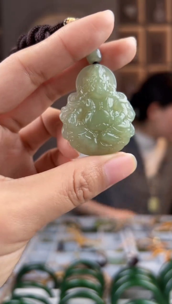 颈饰未镶嵌和田玉拍一发一，拍一发一