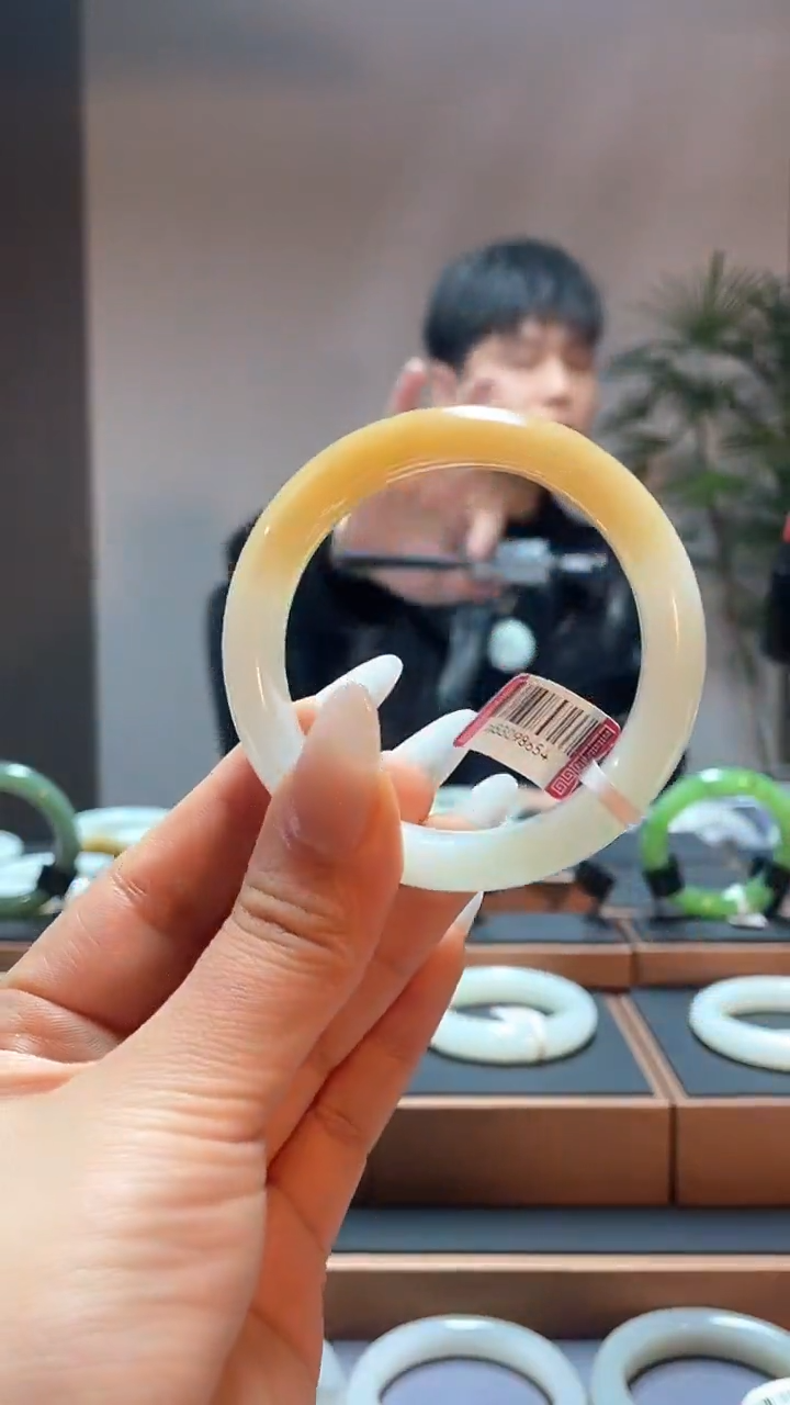 【闪购商品】和田玉手镯未镶嵌54糖白83098654