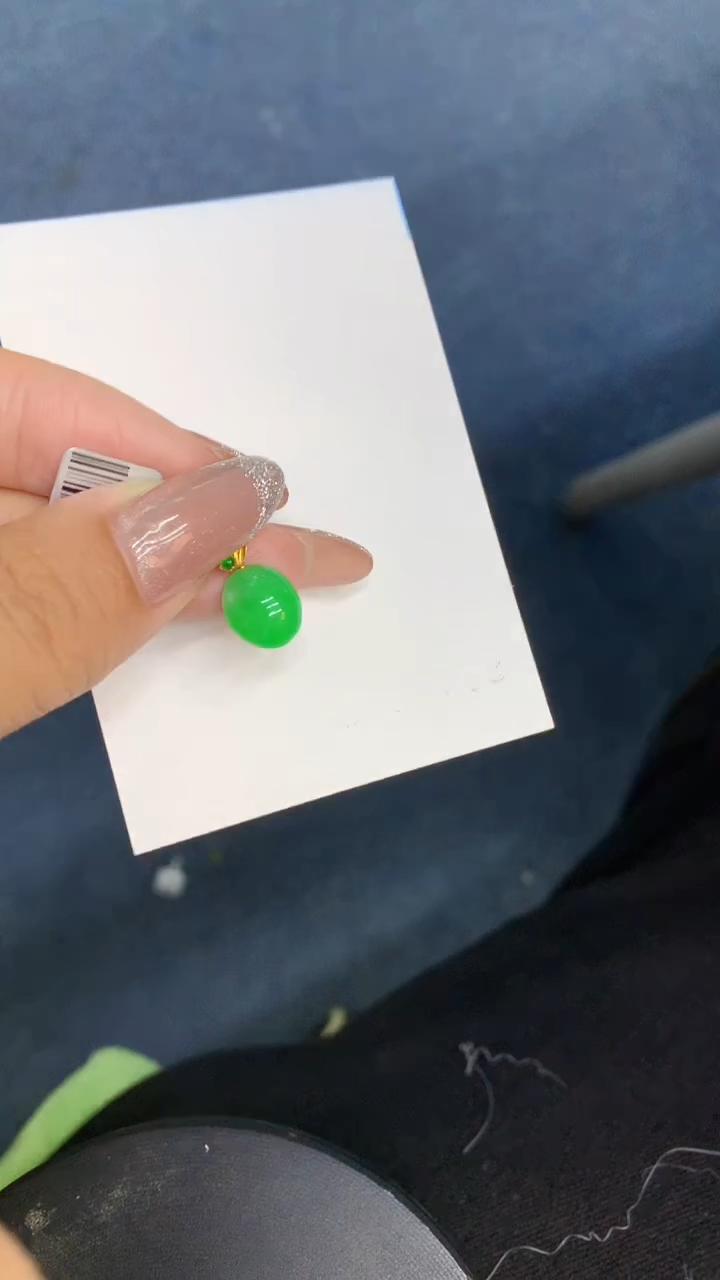 颈饰18K金镶嵌翡翠1