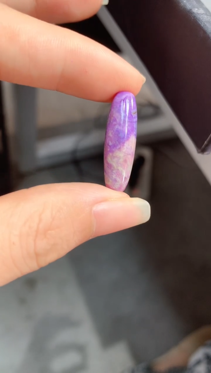 未镶嵌苏纪石（舒俱来）.裸珠