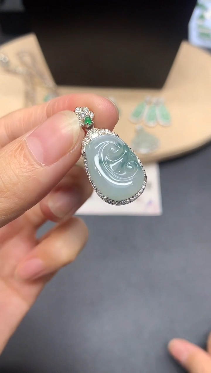 【闪购商品】翡翠吊坠(不含链)银S925镶嵌如意【多样性发其一】