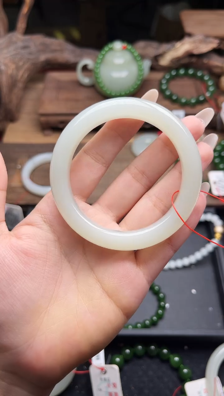 未镶嵌手镯和田玉素?青海晴水 56圈 9014271