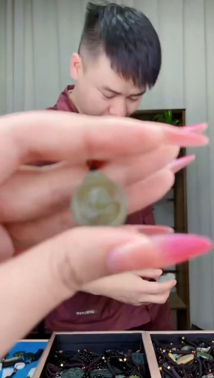 和田玉未镶嵌挂件拍一发一，多样性发货！