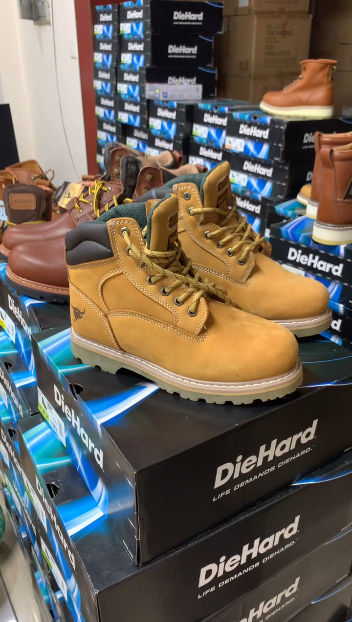 牛皮43码，牛头1，皮鞋码，工装靴，默认微瑕 个别鞋面有胶印  