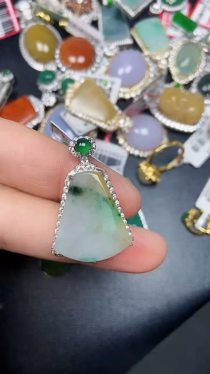 银S925镶嵌戒指翡翠3000