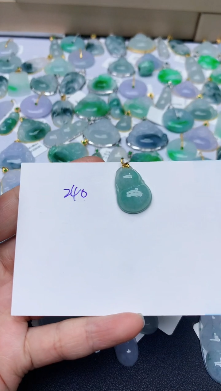 【闪购商品】翡翠颈饰18K金镶嵌天然翡翠A货   