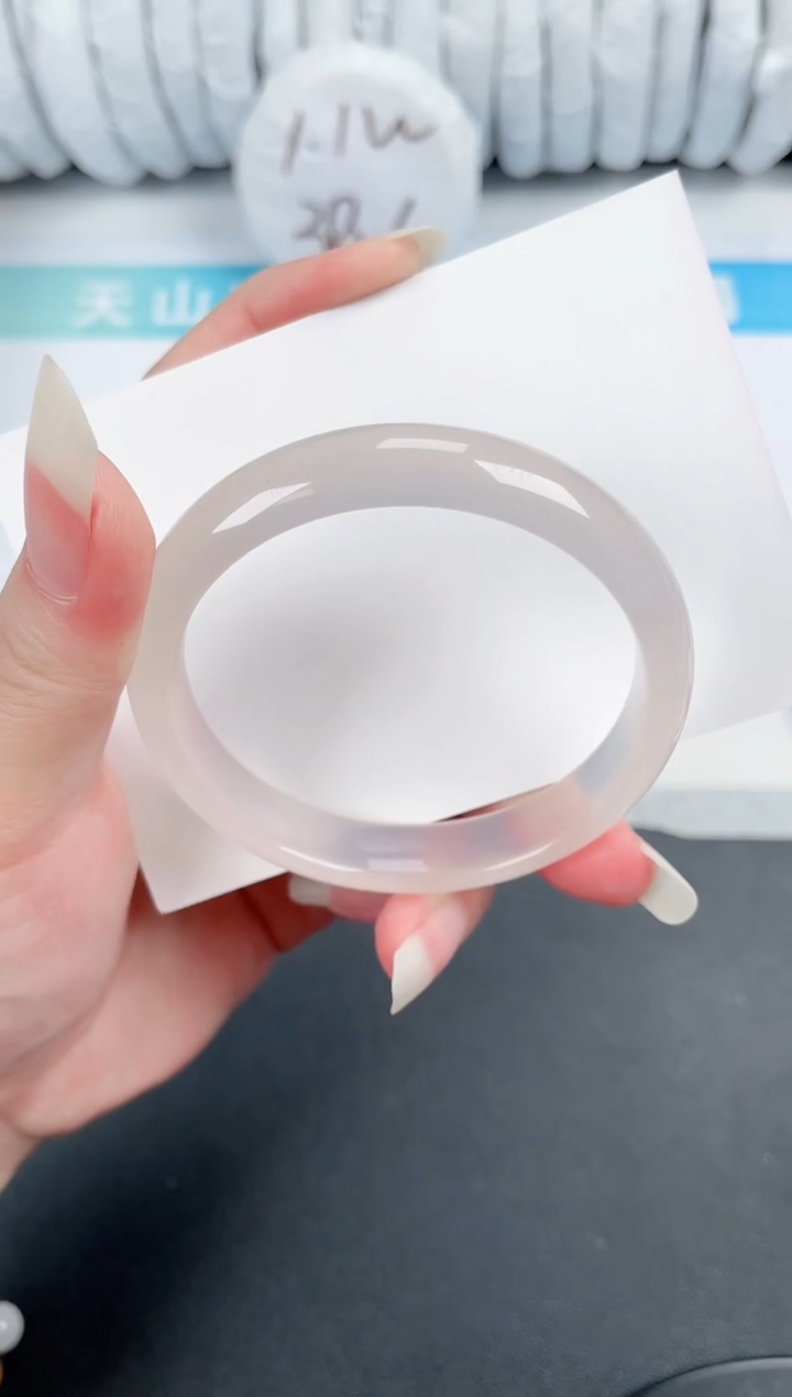 石英质玉手镯未镶嵌48-55