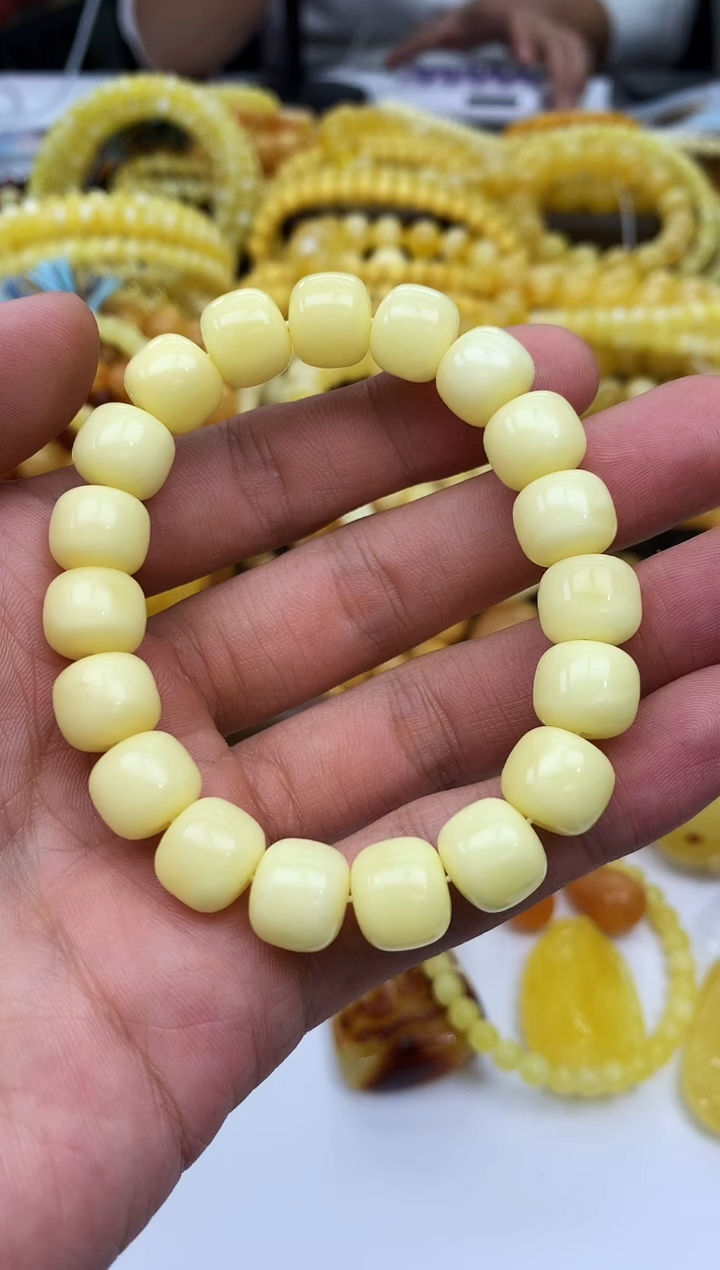 裸石蜜蜡未镶嵌手串