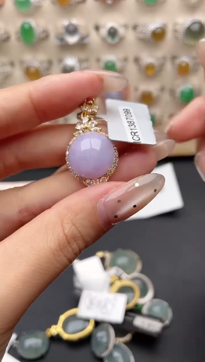 【闪购商品】翡翠吊坠(赠链)银S925镶嵌一物一证一礼盒