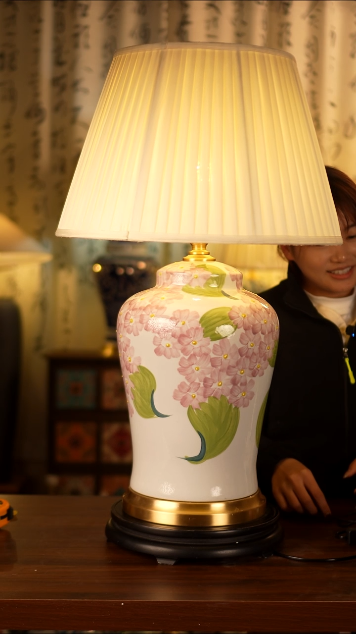 陶瓷台灯大号45米白百褶灯罩