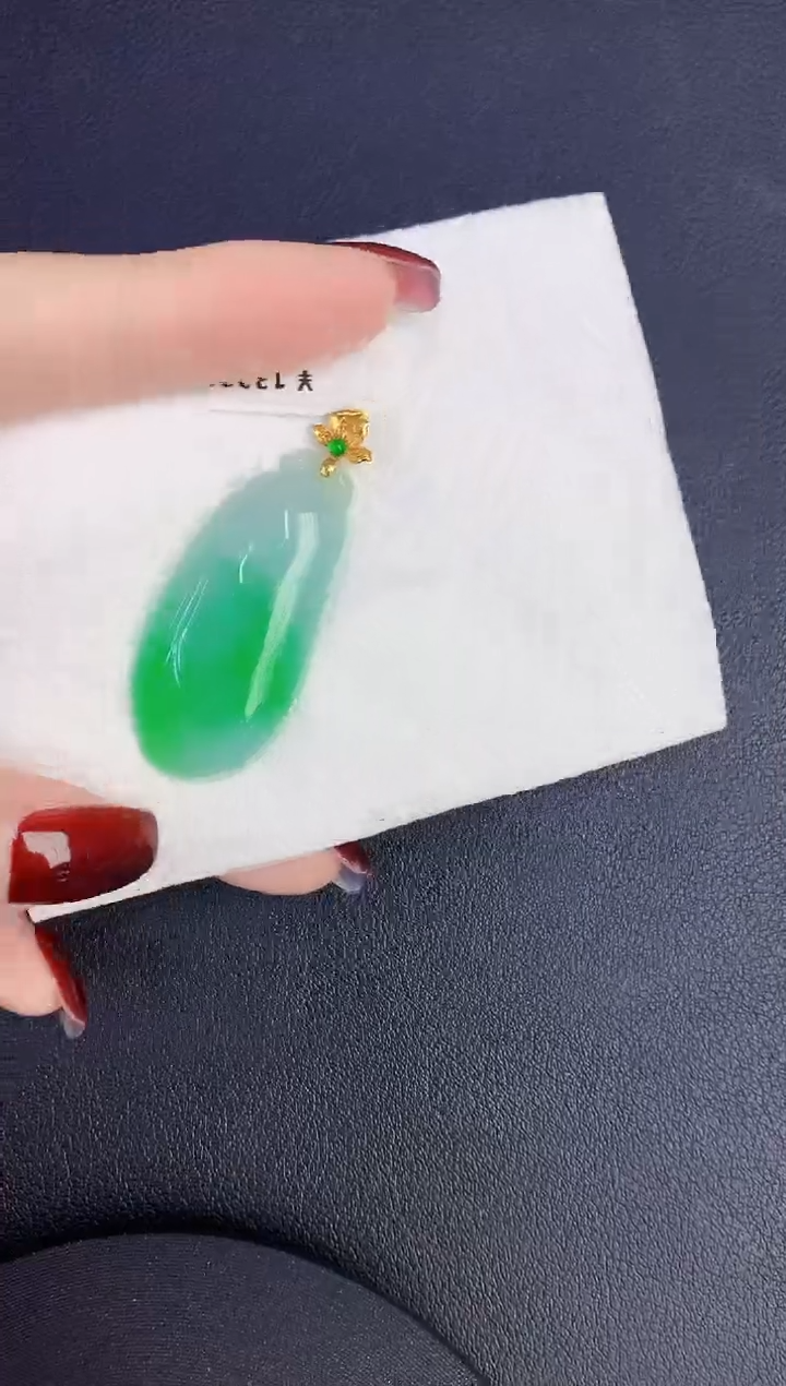 颈饰18K金镶嵌翡翠缅甸天然翡翠a货