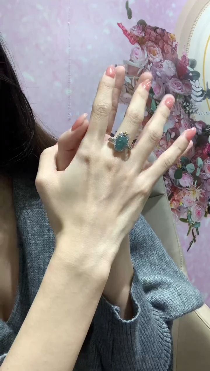 【闪购商品】翡翠吊坠(不含链)未镶嵌1多人多样性随机发货1件